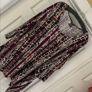 Chelsea & Theodore shark bite scoop neck top, size 2X